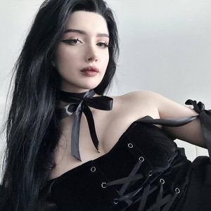 Голая Морфилина