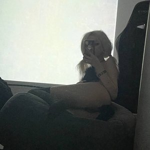 Голая Парадокси