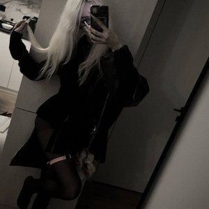 Голая Парадокси