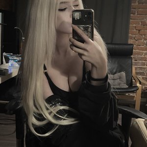 Голая Парадокси