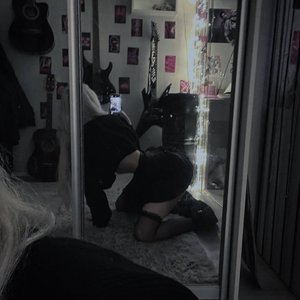 Голая Парадокси