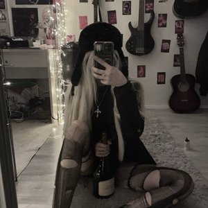 Голая Парадокси