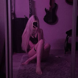 Голая Парадокси