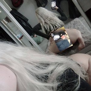 Голая Парадокси