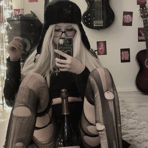 Голая Парадокси