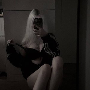 Голая Парадокси