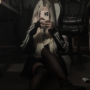 Голая Парадокси