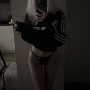 Голая Парадокси