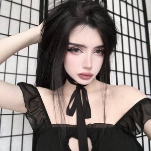 Голая Морфилина
