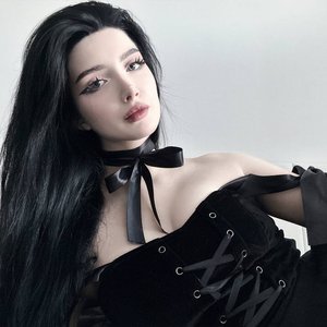 Голая Морфилина