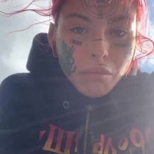 Голая Полина Фейс