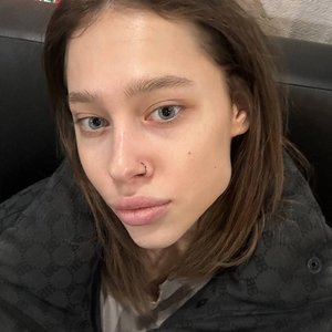 Голая Тати