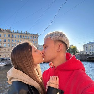 Голая Тати