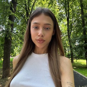 Голая Тати