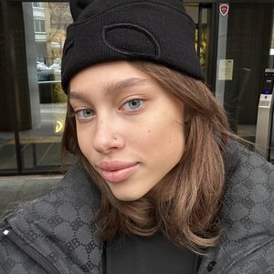 Голая Тати