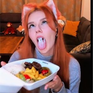 Голая Юлия Вебер