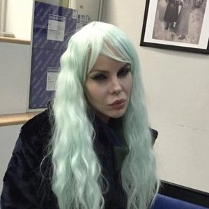 Голая Джулия Ванг