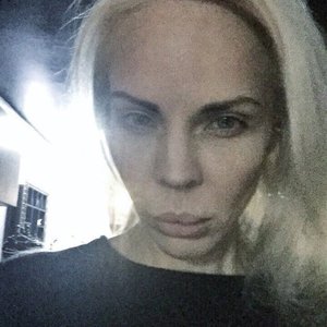 Голая Джулия Ванг