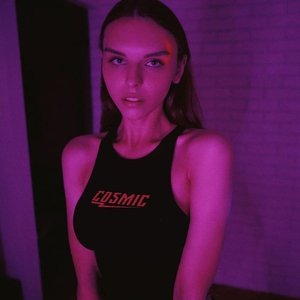 Голая Вика Меднис