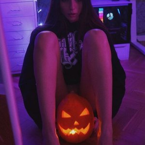 Голая Вика Меднис