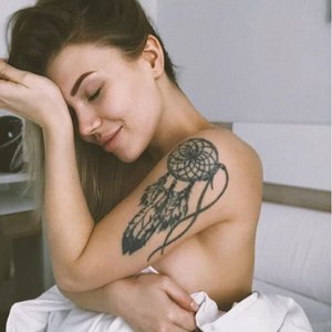 Голая Sorabi