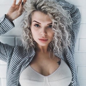Голая Sorabi