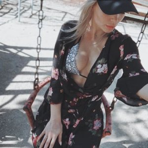 Голая Sorabi