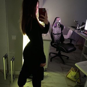 Голая Юечка