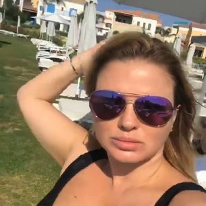 Голая Анна Семенович