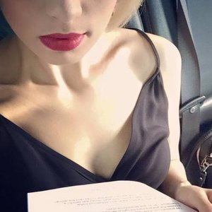 Голая Надежда Толоконникова