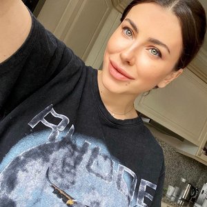 Голая Ани Лорак