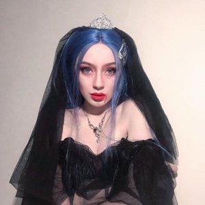 Голая Мэйби Бэйби