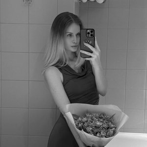 Голая Лина Косова