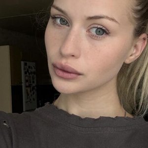 Голая Лина Косова