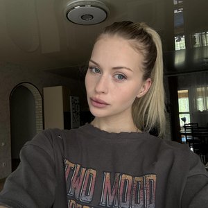 Голая Лина Косова