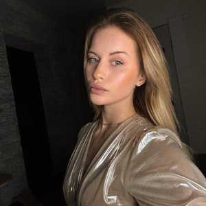 Голая Лина Косова