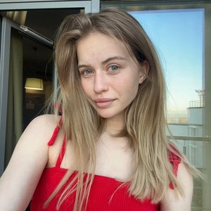 Голая Лина Косова