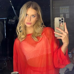 Голая Лина Косова