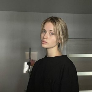 Голая Лина Косова