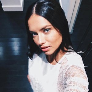 Голая Адриана Лима