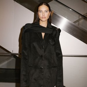 Голая Адриана Лима