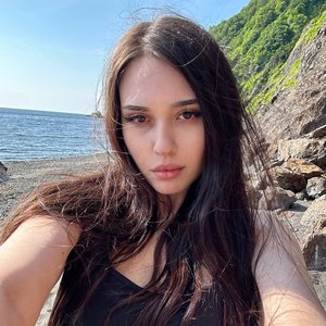 Голая Арина Буланова