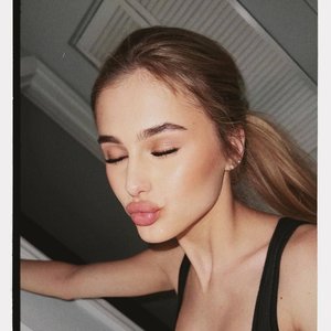Голая Арина Савастру