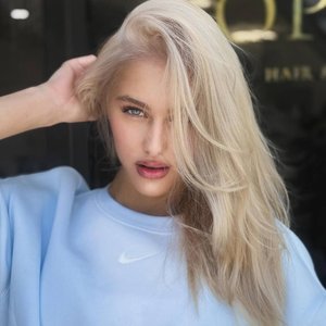 Голая Арина Савастру