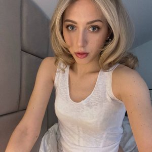 Голая Катя Клэп