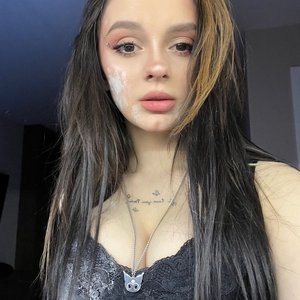 Голая Дарьяна Галлавич