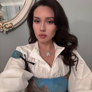 Голая Арина Буланова