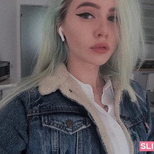 Голая Tati