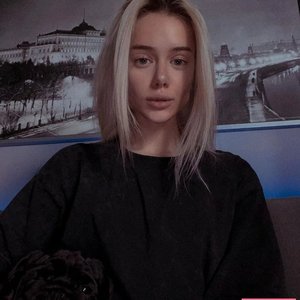 Голая Tati