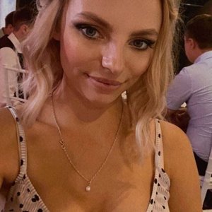 Голая Оля Касьяненко